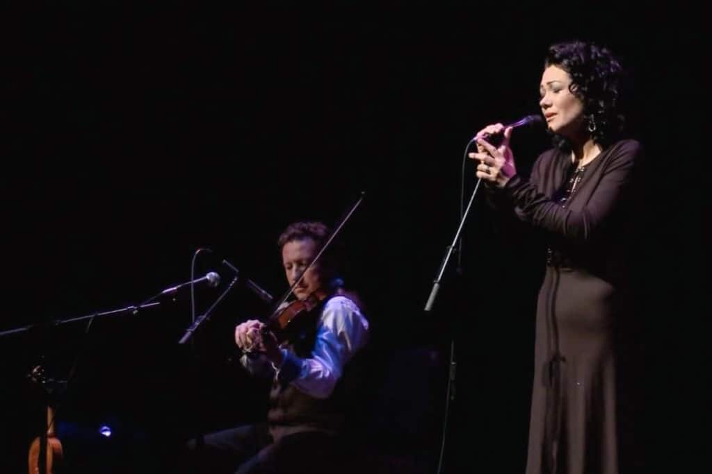 Fiddler Frankie Gavin and singer Michelle Lally perform in 2012